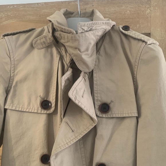 Banana Republic Trench Coat - Picture 3 of 4